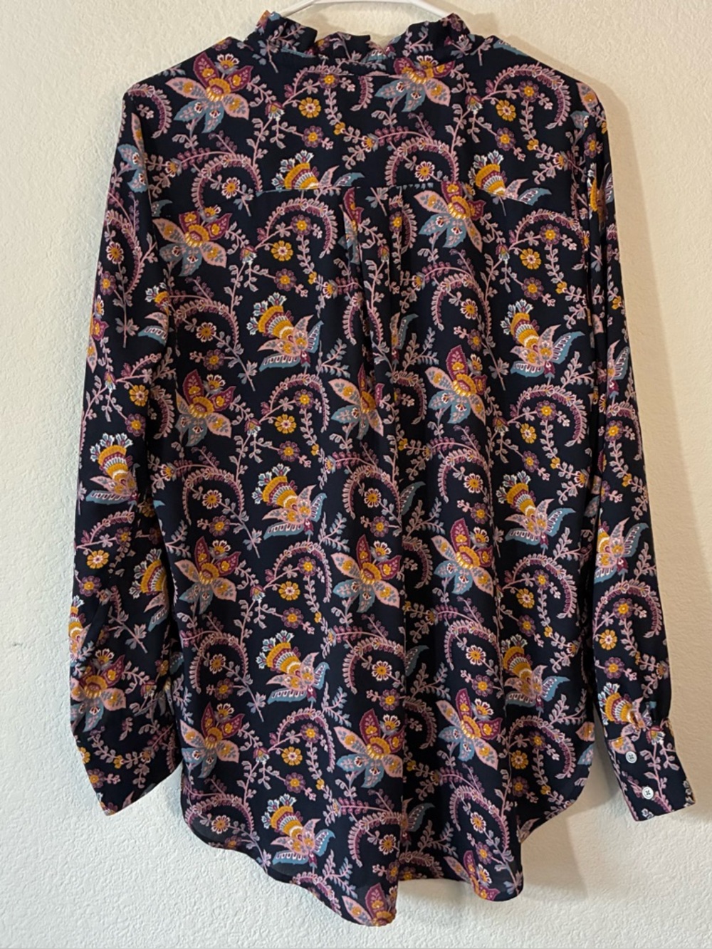 LOFT FLORAL PLEATED BUTTON DOWN LONG SLEEVE BLOUSE, MEDIUM - Picture 3 of 7
